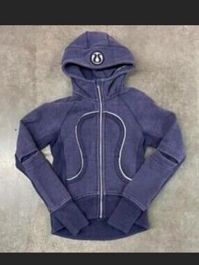 Vintage lululemon jacket athletica
